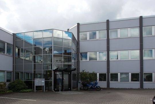 Außenansicht des Gebäudes der beruflichen Rehabilitation in Kaiserslautern 