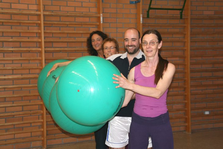 Mit dem Projekt SyWiK fördern die vier pfälzischen Kliniken die Gesundheit ihrer Beschäftigten, unter anderem auch durch Präventions-Sportkurse.