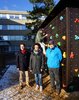 Gruppenfoto vor dem Boulderwürfel