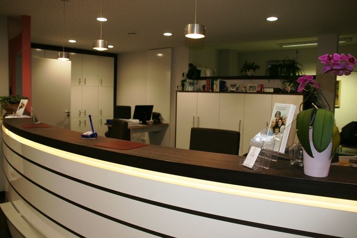 Die Empfangstheke des MVZ in Kaiserslautern.